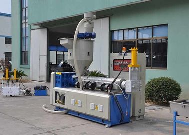 1100-1350 Kg/Hのプラスチック リサイクルの餌機械、安定したプラスチック造粒機機械